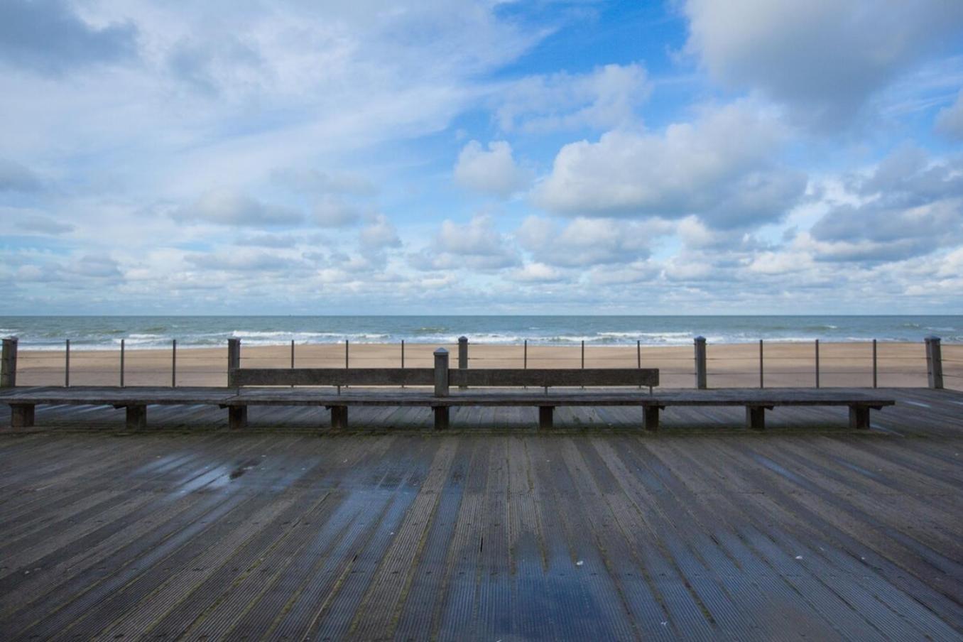 Bright Apartment With Sea View オステンド エクステリア 写真