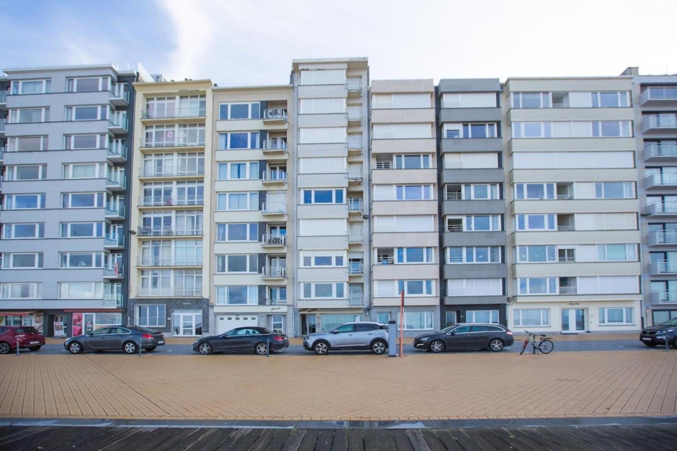 Bright Apartment With Sea View オステンド エクステリア 写真
